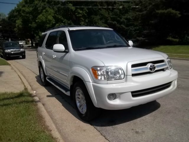 2005 Toyota Sequoia Super