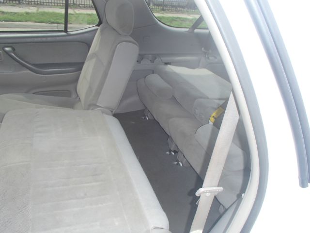 2005 Toyota Sequoia C/C 4X4