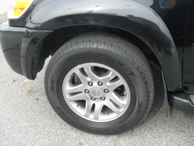 2005 Toyota Sequoia GT Limited