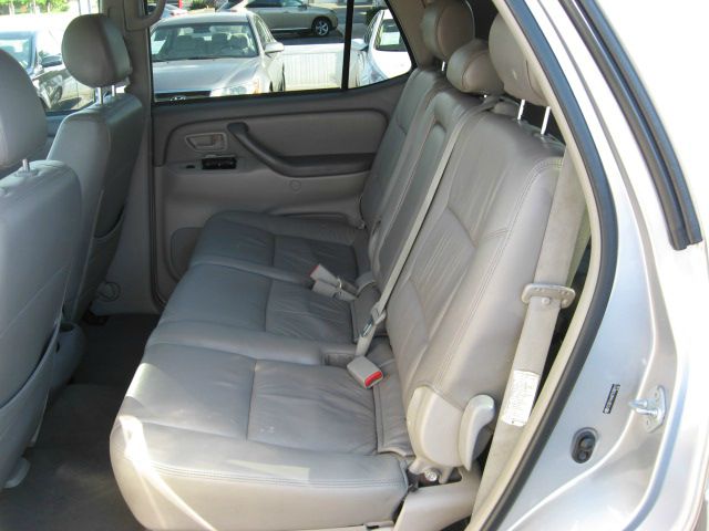 2007 Toyota Sequoia 3.5 H.O V6 Sedan