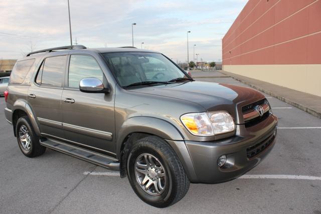 2007 Toyota Sequoia SLT 25