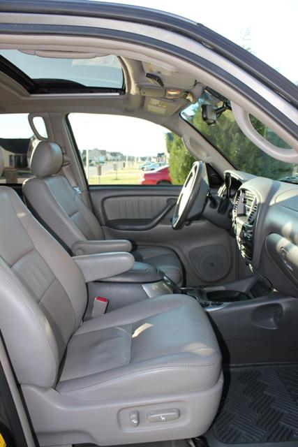 2007 Toyota Sequoia SLT 25