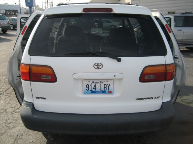 1998 Toyota Sienna Unknown