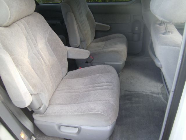 1999 Toyota Sienna SEL Sport Utility 4D