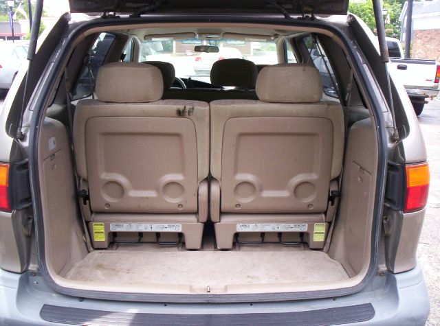 1999 Toyota Sienna Custom Super Clean WITH LOTS OF TOYS