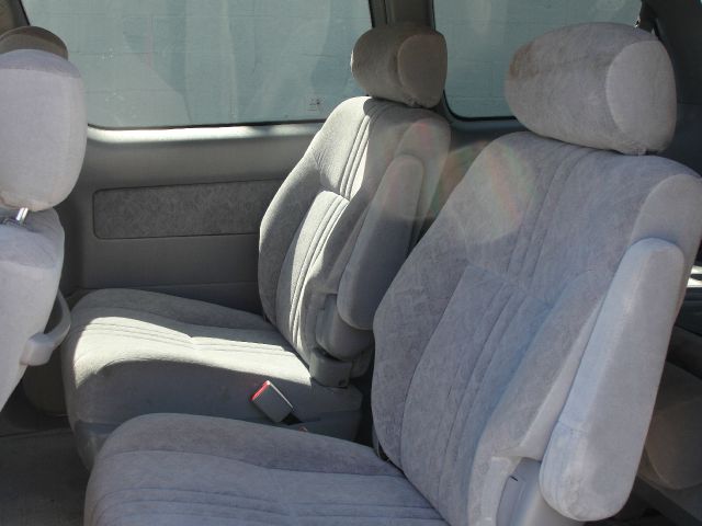 2000 Toyota Sienna SEL Sport Utility 4D