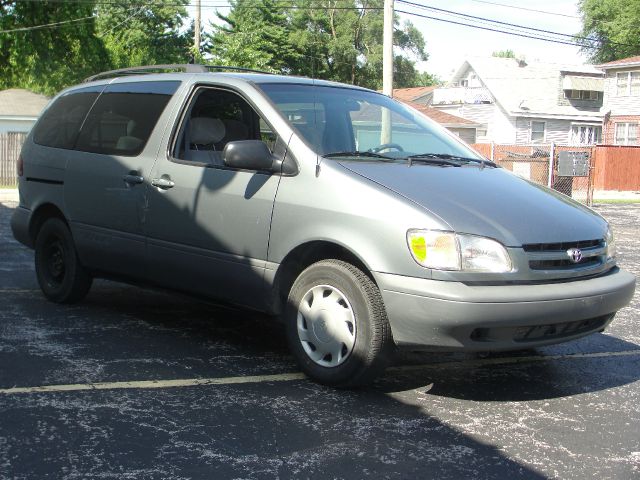2000 Toyota Sienna SEL Sport Utility 4D