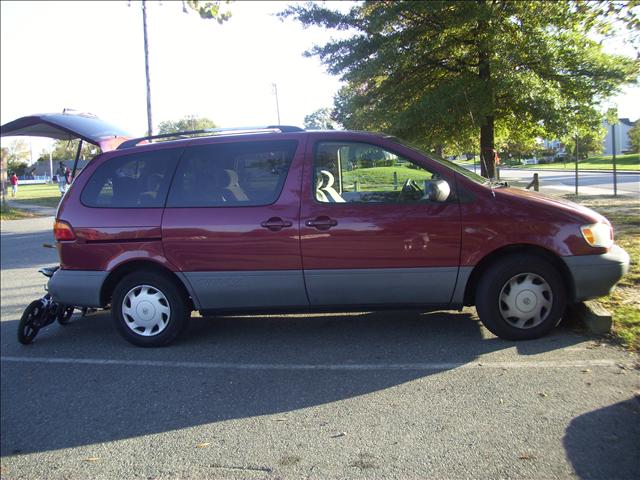 2000 Toyota Sienna Unknown