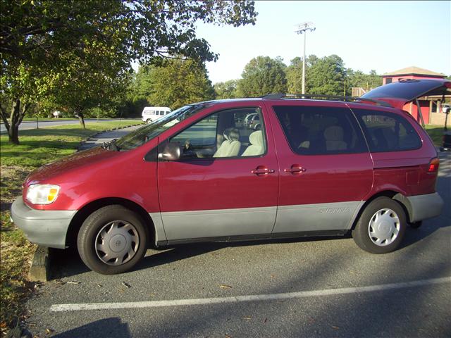 2000 Toyota Sienna Unknown