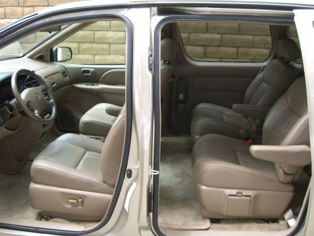 2001 Toyota Sienna SEL Sport Utility 4D