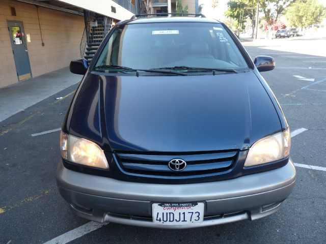 2001 Toyota Sienna Unknown