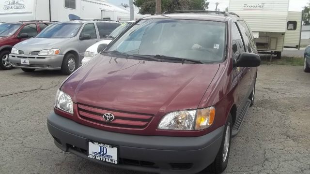2001 Toyota Sienna X