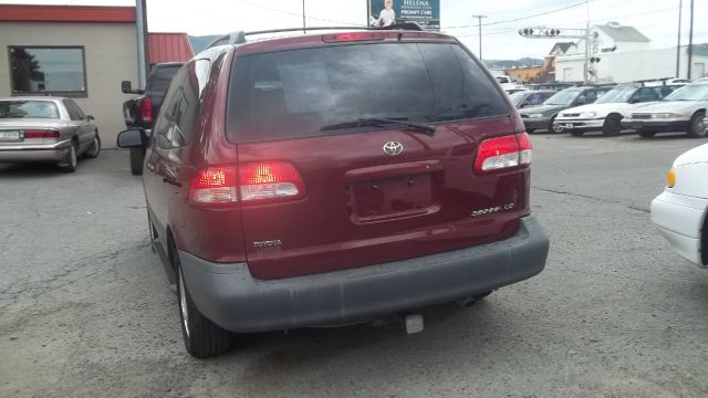 2001 Toyota Sienna X