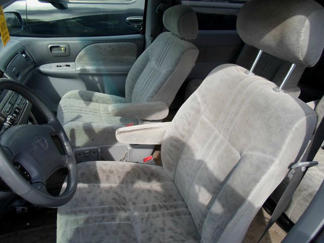2001 Toyota Sienna Unknown