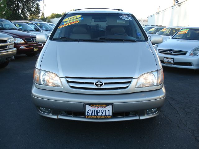 2001 Toyota Sienna SEL Sport Utility 4D