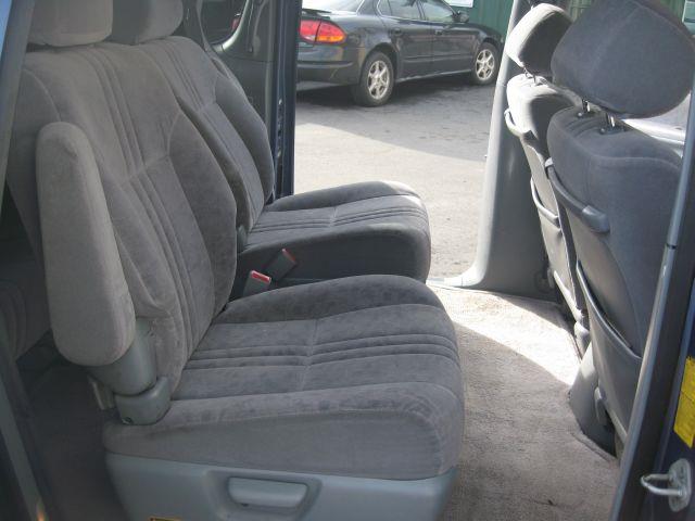 2001 Toyota Sienna SEL Sport Utility 4D