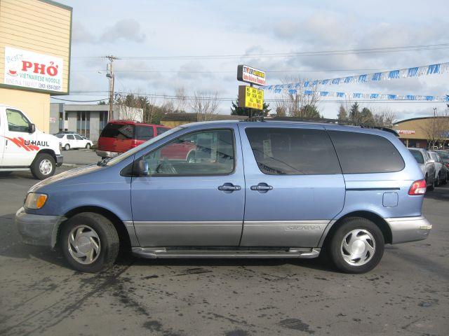 2001 Toyota Sienna SEL Sport Utility 4D