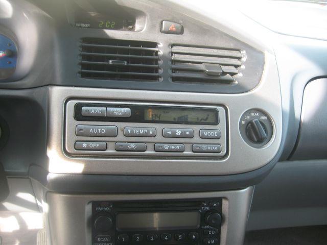 2001 Toyota Sienna SEL Sport Utility 4D