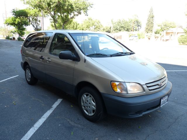2001 Toyota Sienna Unknown