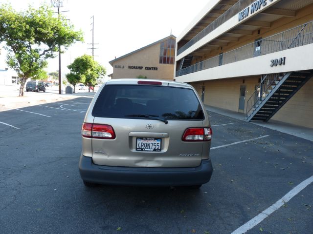 2001 Toyota Sienna Unknown