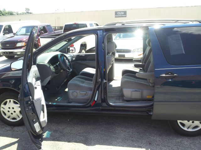 2002 Toyota Sienna X