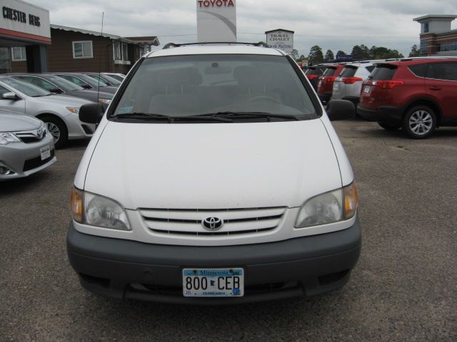 2002 Toyota Sienna X