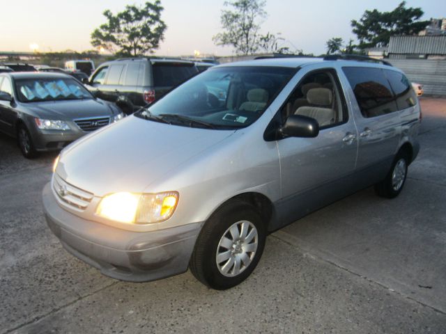 2002 Toyota Sienna Sport Hard Top