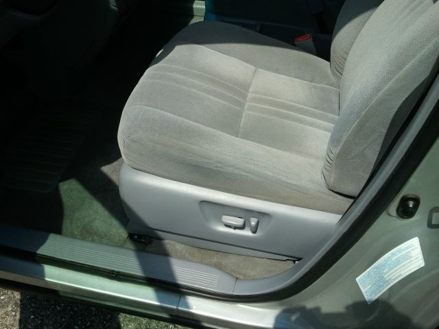 2002 Toyota Sienna X