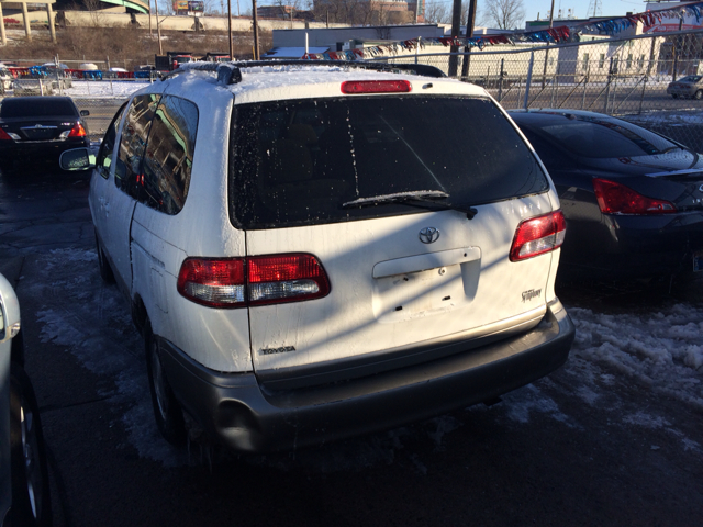 2002 Toyota Sienna X