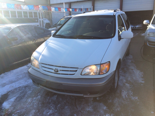 2002 Toyota Sienna X