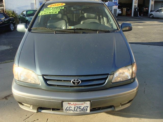 2002 Toyota Sienna SEL Sport Utility 4D