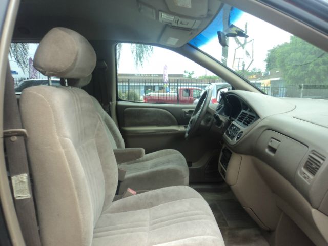 2002 Toyota Sienna X