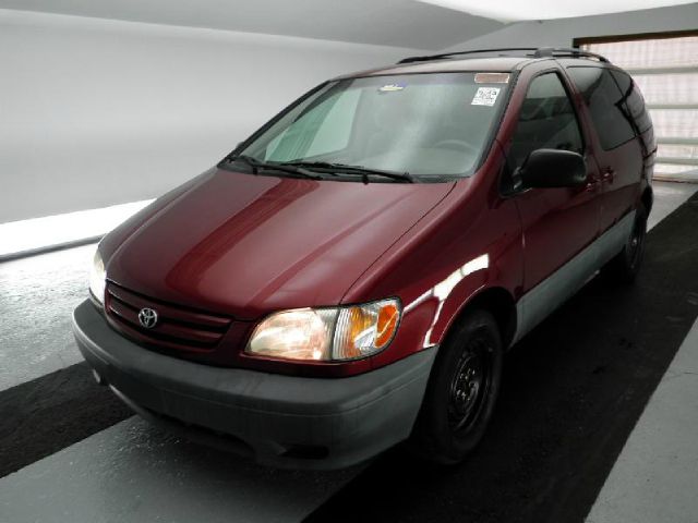 2002 Toyota Sienna X