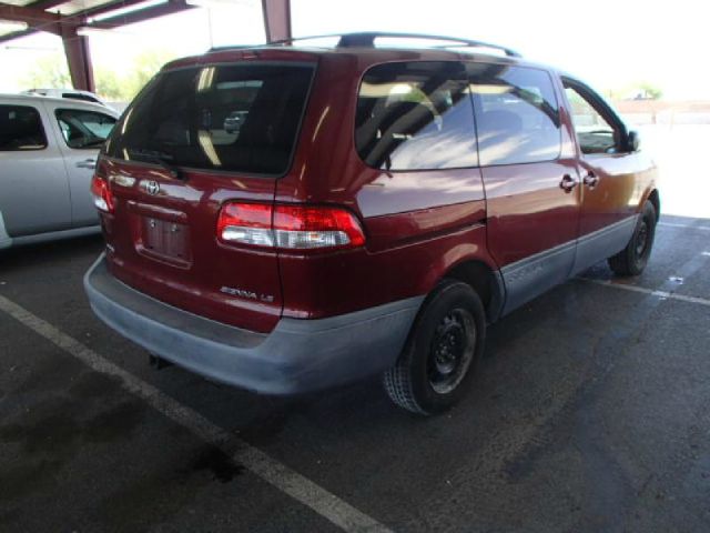 2002 Toyota Sienna X