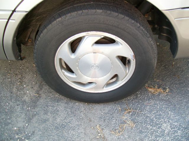 2003 Toyota Sienna SEL Sport Utility 4D