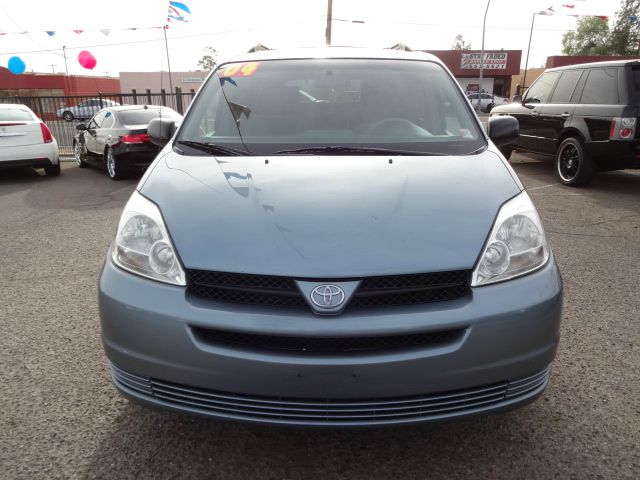 2004 Toyota Sienna 4.6L XLT Sport
