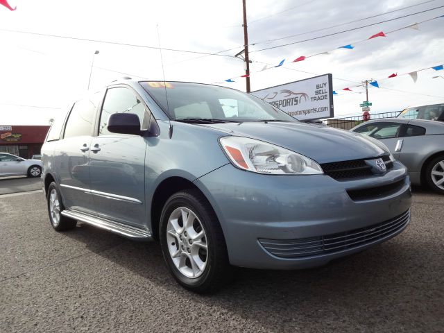 2004 Toyota Sienna 4.6L XLT Sport