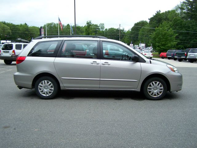 2004 Toyota Sienna EX, All Wheel Drive