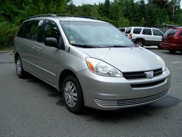 2004 Toyota Sienna EX, All Wheel Drive