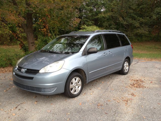2004 Toyota Sienna 1997 Ford GL