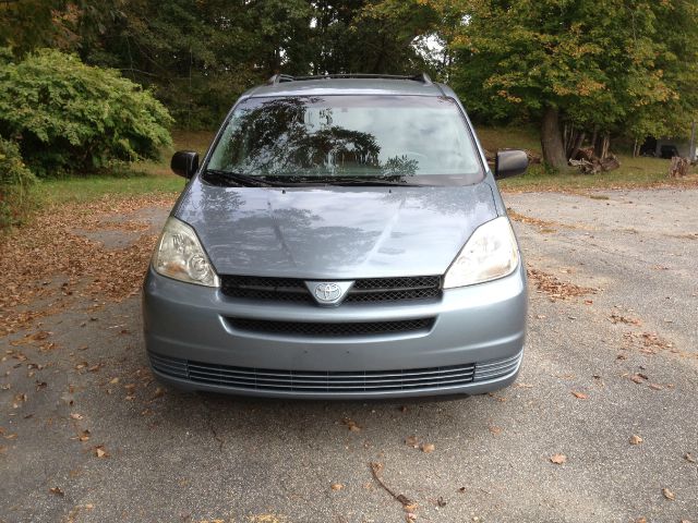 2004 Toyota Sienna 1997 Ford GL