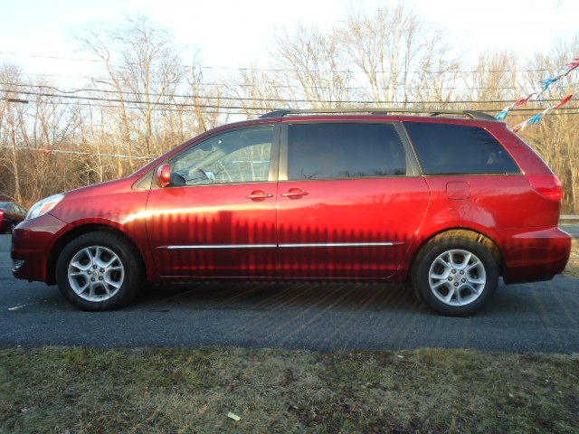 2004 Toyota Sienna Eddie Bauer 4x4