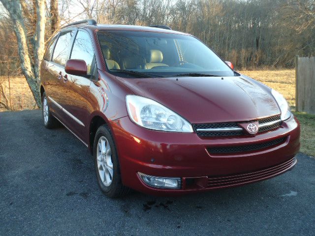 2004 Toyota Sienna Eddie Bauer 4x4