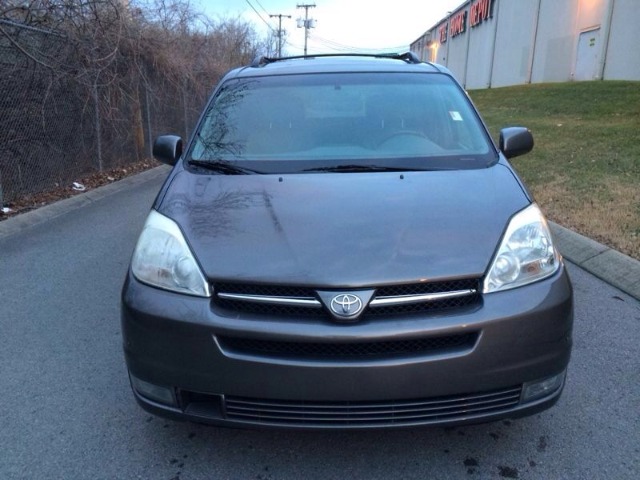 2004 Toyota Sienna Eddie Bauer 4x4