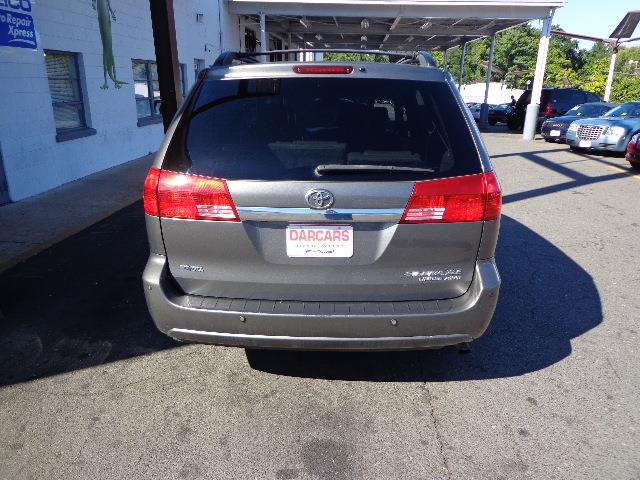 2004 Toyota Sienna SEL Sport Utility 4D