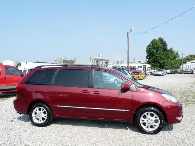 2004 Toyota Sienna XLT 4.6L 4WD