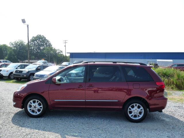 2004 Toyota Sienna XLT 4.6L 4WD