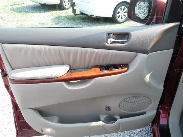 2004 Toyota Sienna XLT 4.6L 4WD