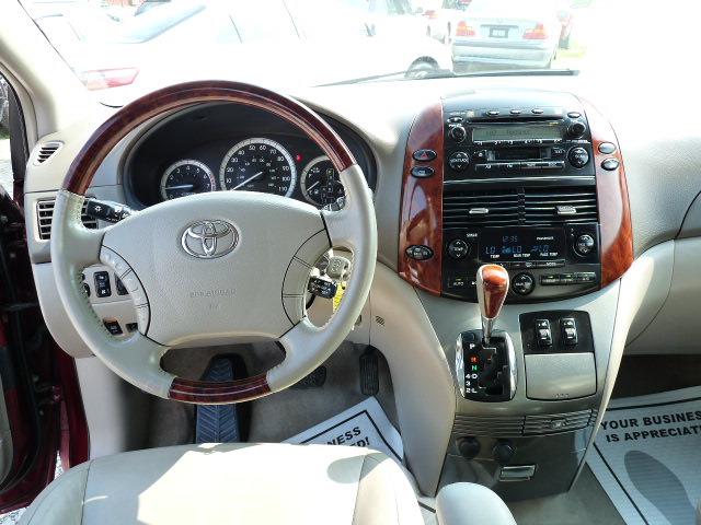 2004 Toyota Sienna XLT 4.6L 4WD