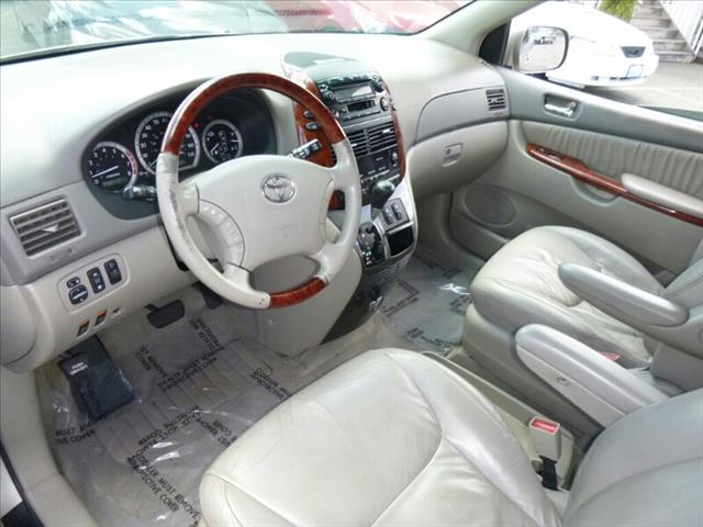 2004 Toyota Sienna Eddie Bauer 4x4